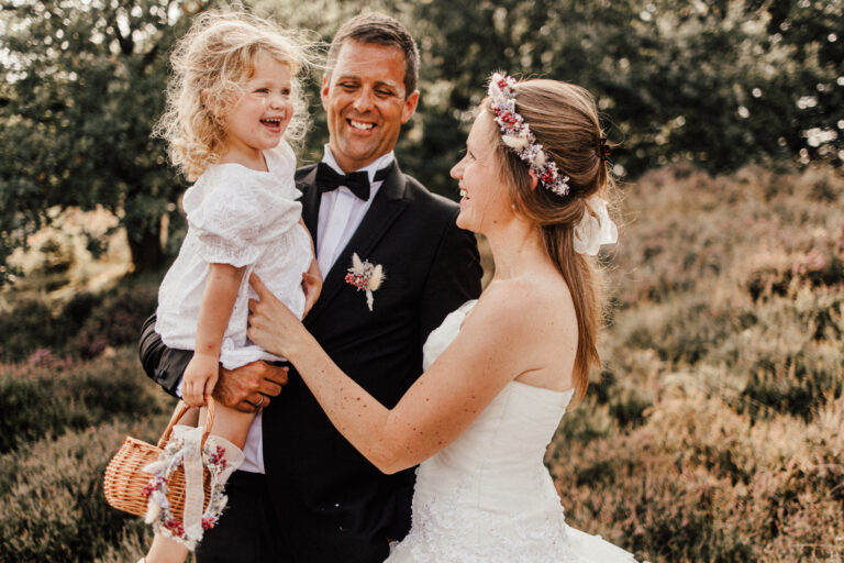 Hochzeitsfamilienshooting in der Heide bei Rendsburg