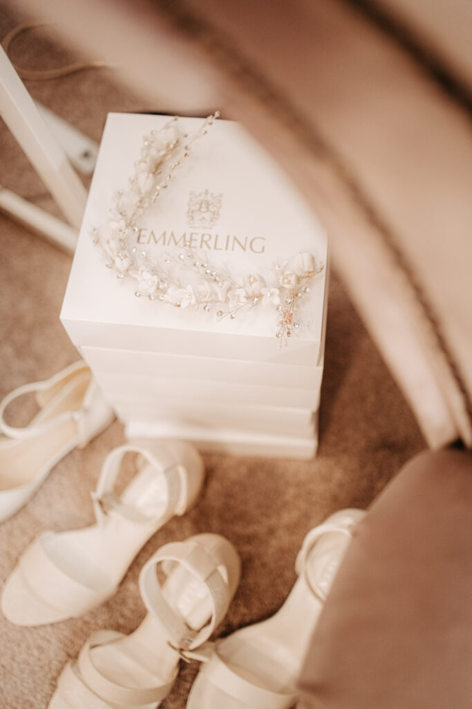 10 Brautperle Hochzeitskleid Ploen 61 von 126