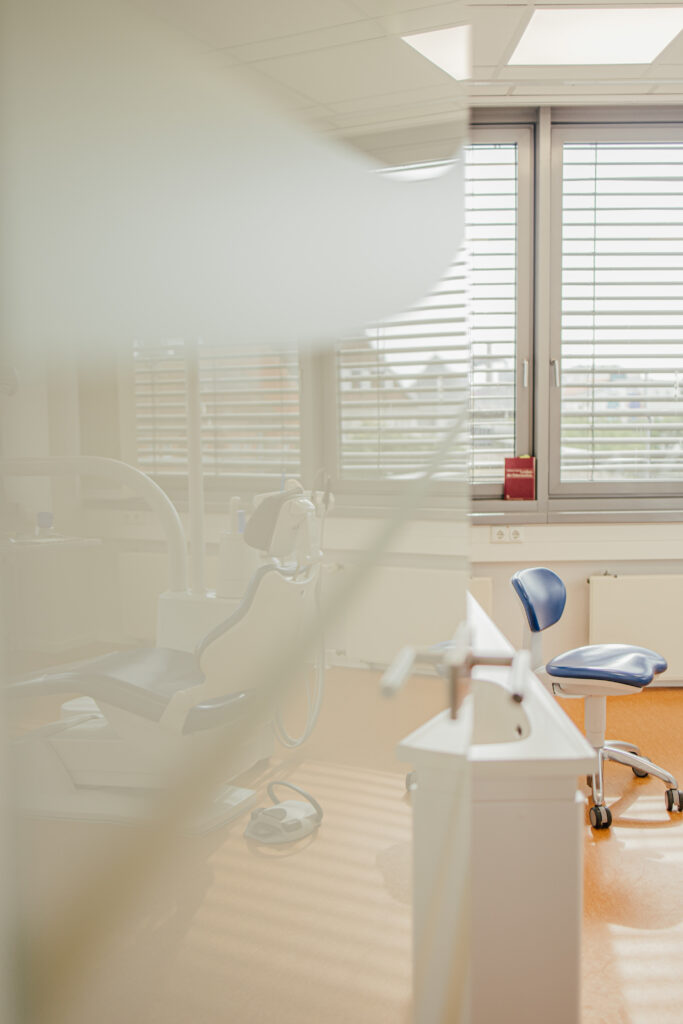 7 Zahnarztpraxis Zahnzeit Rostock 159 von 569